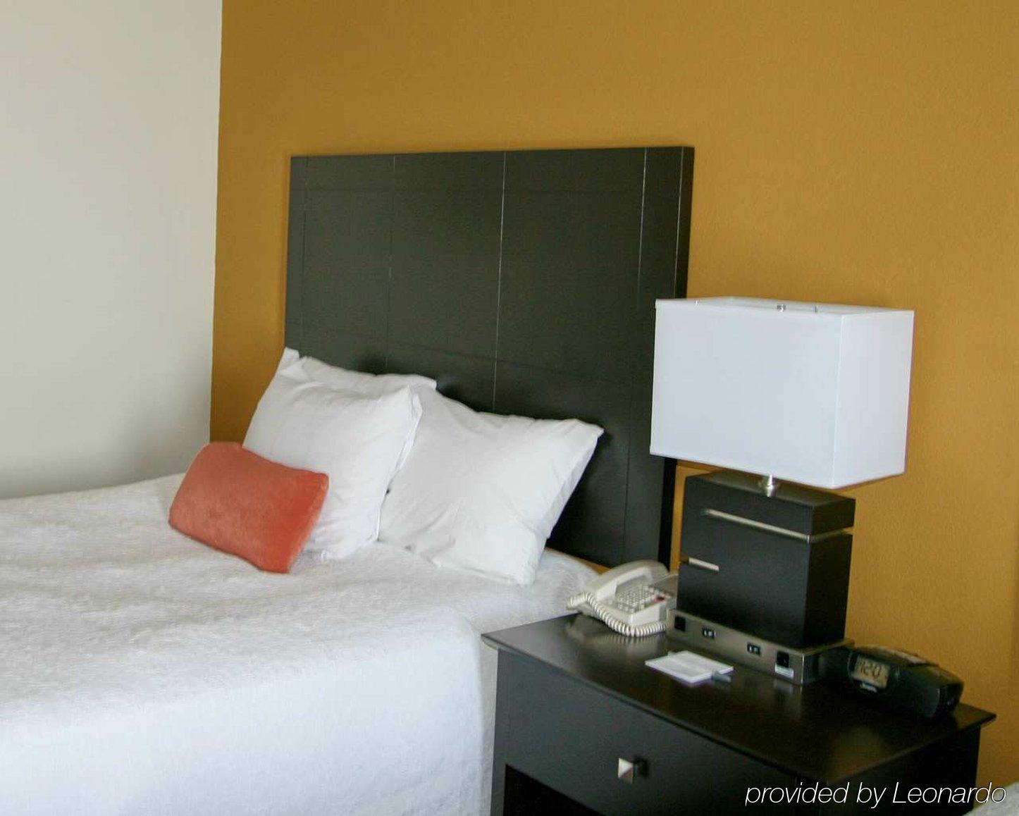 Comfort Inn & Suites Toledo Oda fotoğraf
