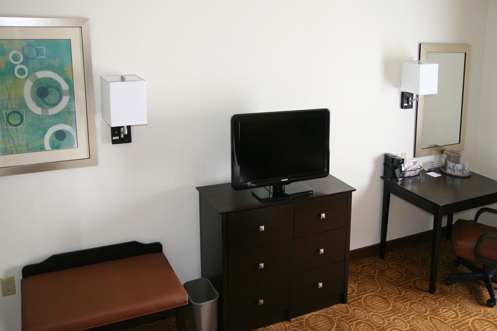 Comfort Inn & Suites Toledo Oda fotoğraf